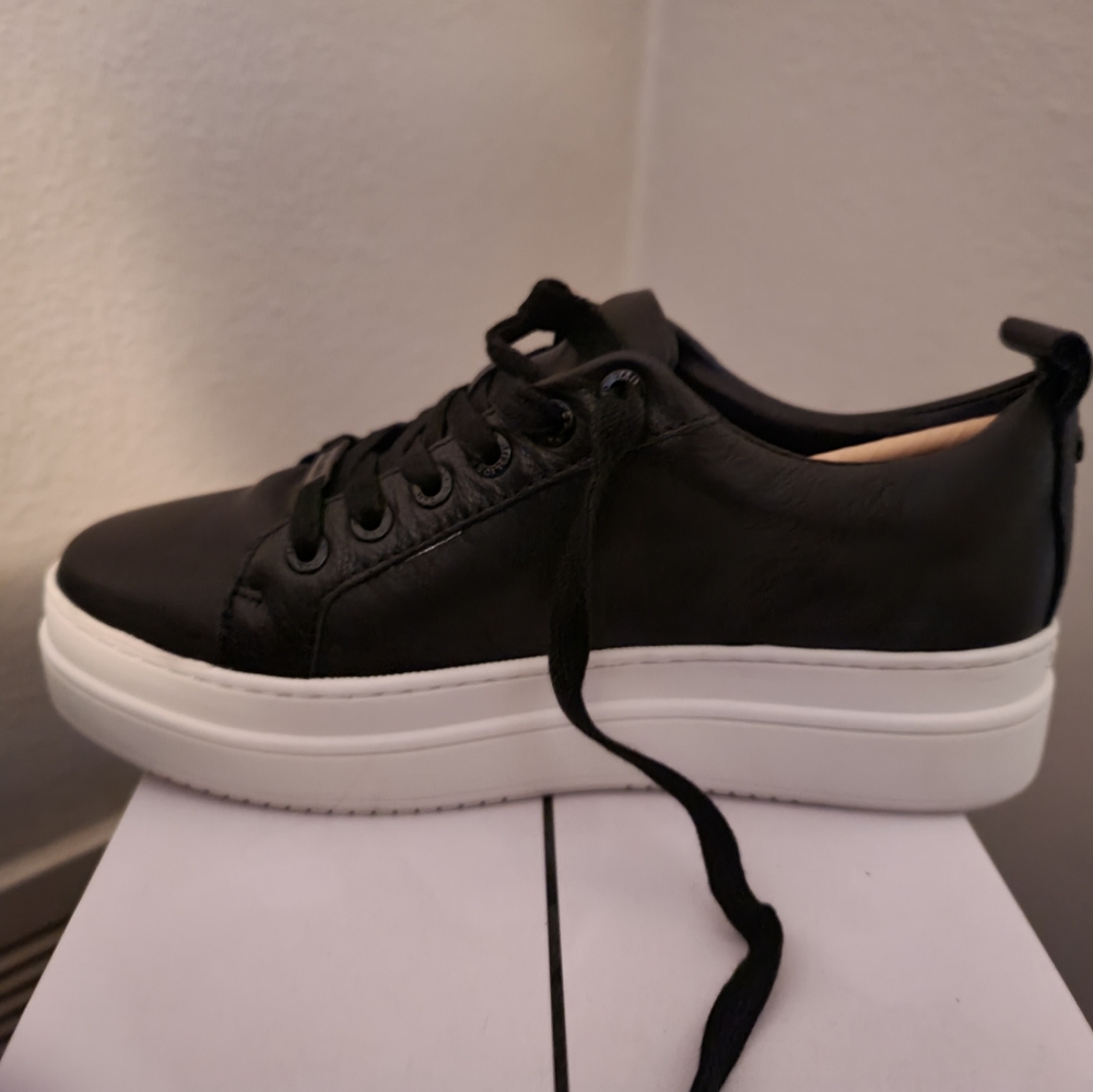 NWT J Slides from Neiman Marcus